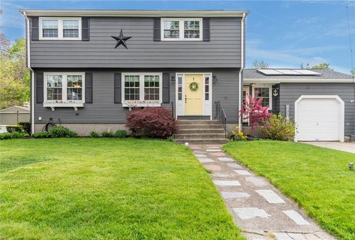 1 Leahy St, Rumford, RI, 02916-2109 | Card Image