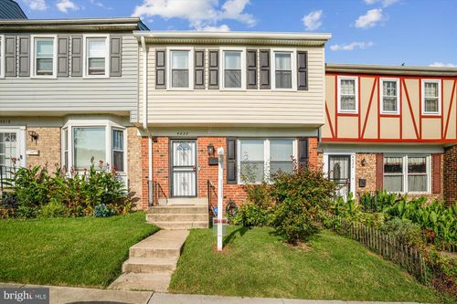 4020 Hanson Oaks Dr, HYATTSVILLE, MD, 20784-2315 | Card Image