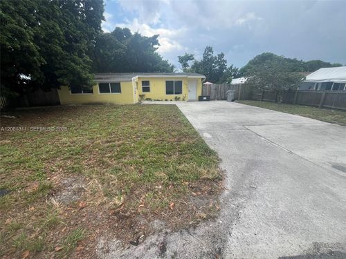 240 Ne 23rd Ct, Pompano Beach, FL, 33060-4953 | Card Image