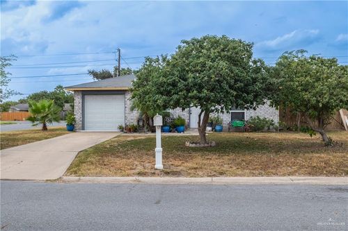 2704 Carnation Ave, Mcallen, TX, 78501-1604 | Card Image