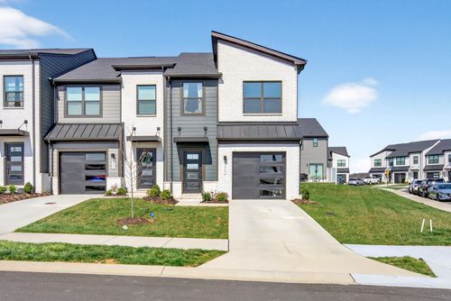 2049 Walnut Ln, Gallatin, TN, 37066-8066 | Card Image