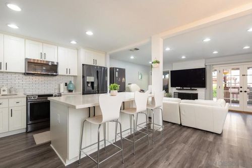 9758 Caminito Doha, San Diego, CA, 92131-1626 | Card Image