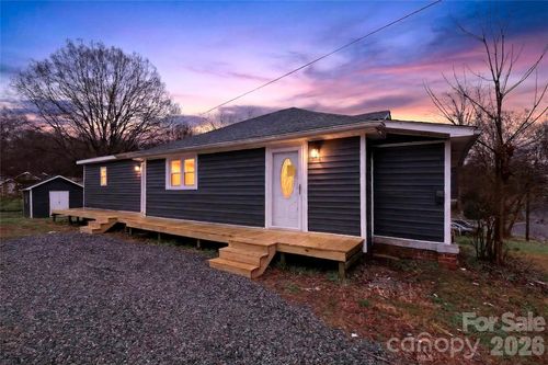 427 Pleasant Ave, Kannapolis, NC, 28081-4672 | Card Image