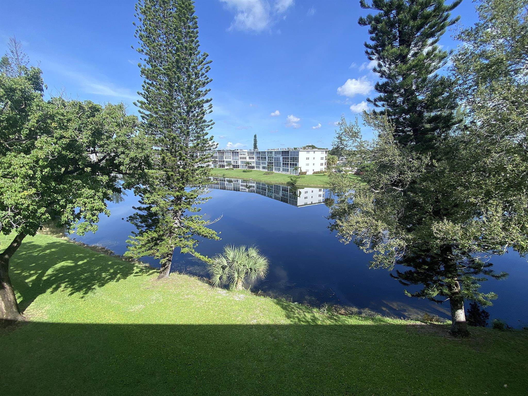 Cambridge B , Deerfield Beach, FL 33442