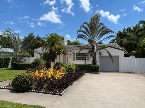 1102 Ne 117th St, Biscayne Park, FL, 33161-6752 | Card Image
