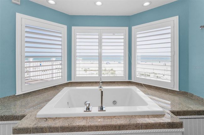 13303 Gulf Ln, House other with 6 bedrooms, 6 bathrooms and null parking in MADEIRA BEACH FL | Image 20