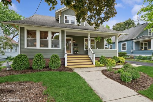 128 Coolidge Ave, Barrington, IL, 60010-4422 | Card Image