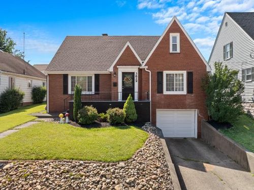 3629 Lindberg Way, Weirton, WV, 26062-4443 | Card Image