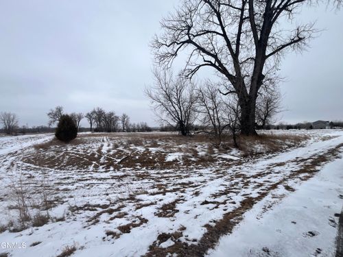 6109 Island Rd, Bismarck, ND, 58503-3100 | Card Image