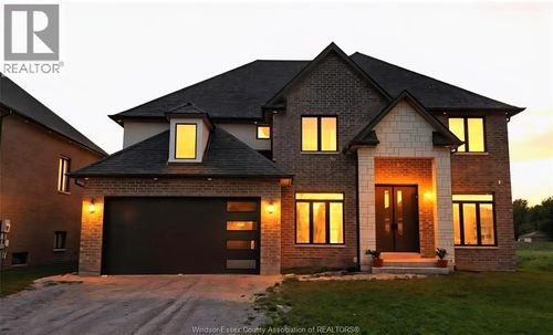 518 Veneto St, Belle River, ON, N8L0K4 | Card Image