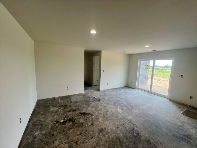 7608 Country Creek Ln, House other with 5 bedrooms, 3 bathrooms and null parking in Cedar Rapids IA | Image 13