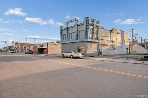 9819 Conant St, Hamtramck, MI, 48212-3308 | Card Image