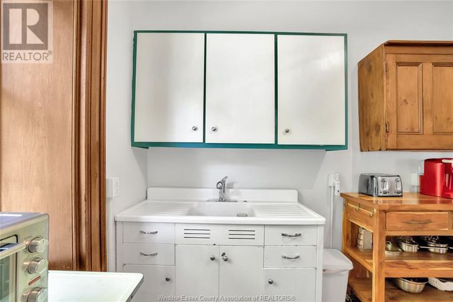 170 N Shore Rd, House other with 5 bedrooms, 2 bathrooms and null parking in Pelee Island ON | Image 6