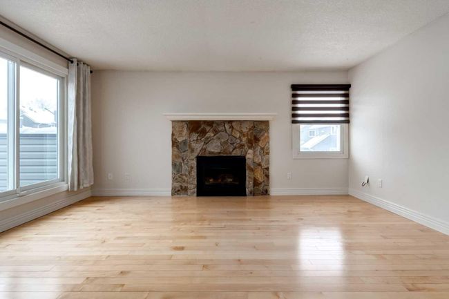 221 - 35 Glamis Green Sw, Home with 2 bedrooms, 1 bathrooms and 1 parking in Calgary AB | Image 18