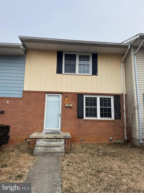 212 Cameron St, BERRYVILLE, VA, 22611-1142 | Card Image