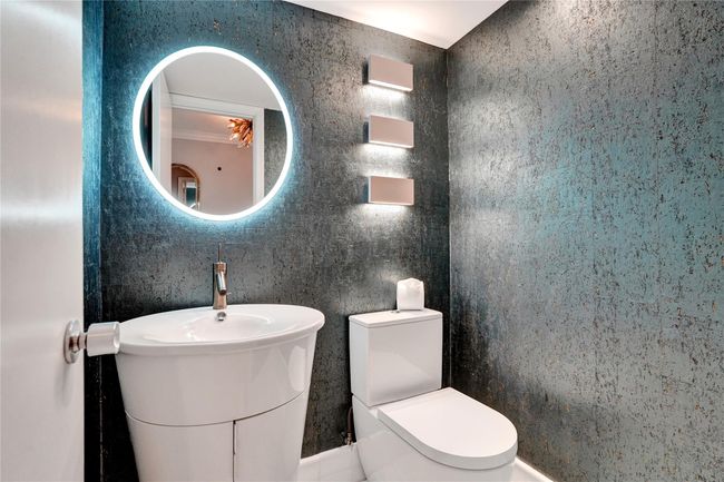 Powder Room | Image 27