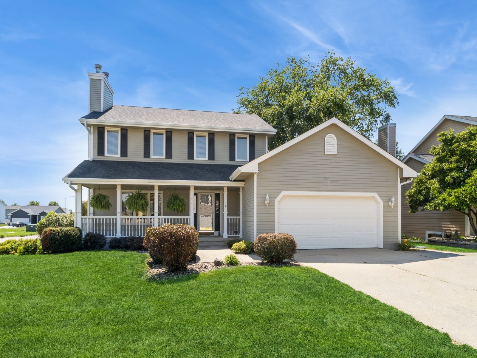 Girard Ave, Indianola, IA 50125