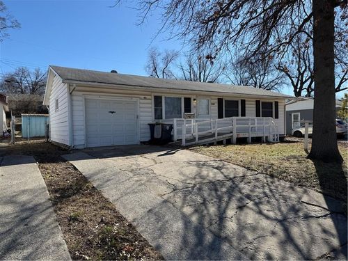 7525 E 52nd St, Kansas City, MO, 64129-2328 | Card Image