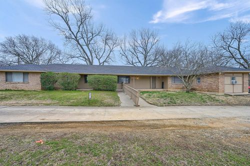 206 Water St, Whitesboro, TX, 76273-2116 | Card Image