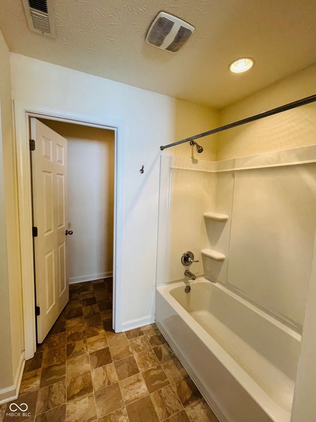 master bathroom | Image 15