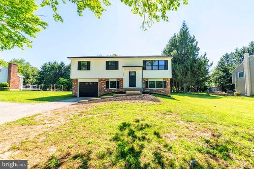 1005 Ericsson Dr, COATESVILLE, PA, 19320-4805 | Card Image