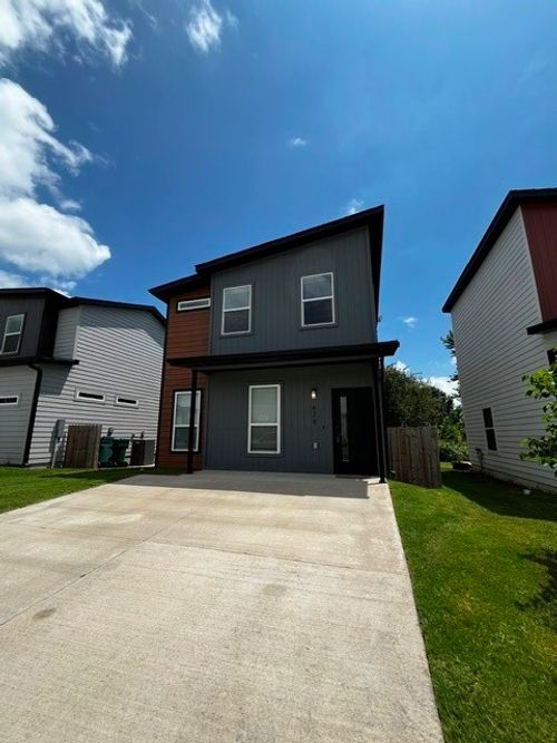 620 Pacific Ave, Bentonville, AR, 72713-4075 | Card Image