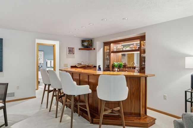 1405 W Farm Rd, House other with 5 bedrooms, 5 bathrooms and null parking in Chaska MN | Image 60