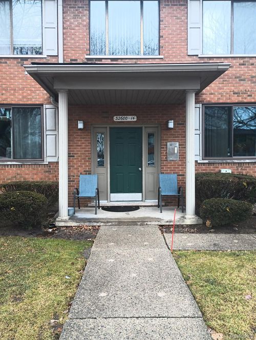 32-32608 Harper Ave, Saint Clair Shores, MI, 48082-1031 | Card Image