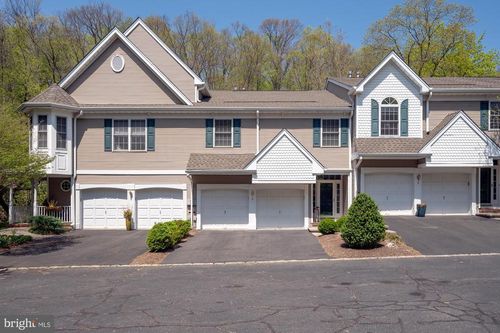 2 Rock Creek Woods Dr, Lambertville, NJ, 08530-1115 | Card Image