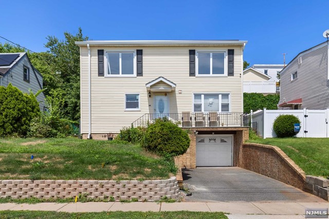 Hickory St, Kearny, NJ 07032