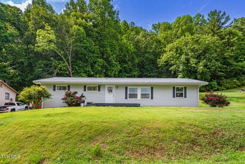 380 Meadow Lark Street, Weber City, VA, 24290 | Card Image