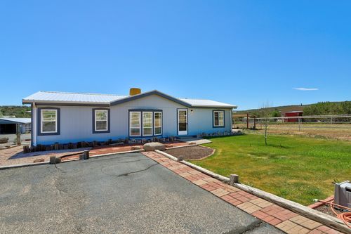 16 Stagecoach Junction Rd, Sandia Park, NM, 87047-9366 | Card Image