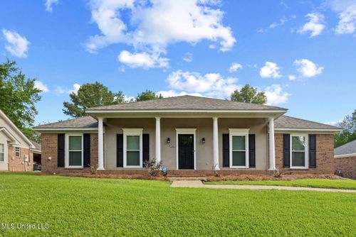 1035 N Azalea Dr, Madison, MS, 39110-8583 | Card Image