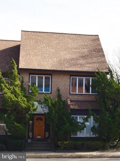 252 N Washington St, FALLS CHURCH, VA, 22046-4535 | Card Image