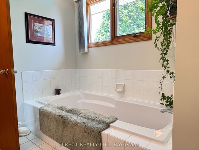 25 Dungannon Dr, House other with 3 bedrooms, 3 bathrooms and 4 parking in Belleville ON | Image 27
