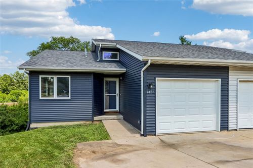 1421 Kenai Ct, Coralville, IA, 52241 | Card Image