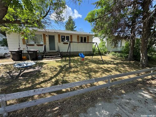 413 3rd Ave N, Naicam, SK, S0K2A1 | Card Image