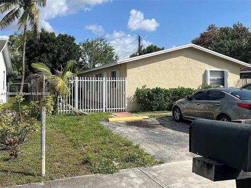 1-2-2845 Nw 13th Ct, Fort Lauderdale, FL, 33311-5233 | Card Image