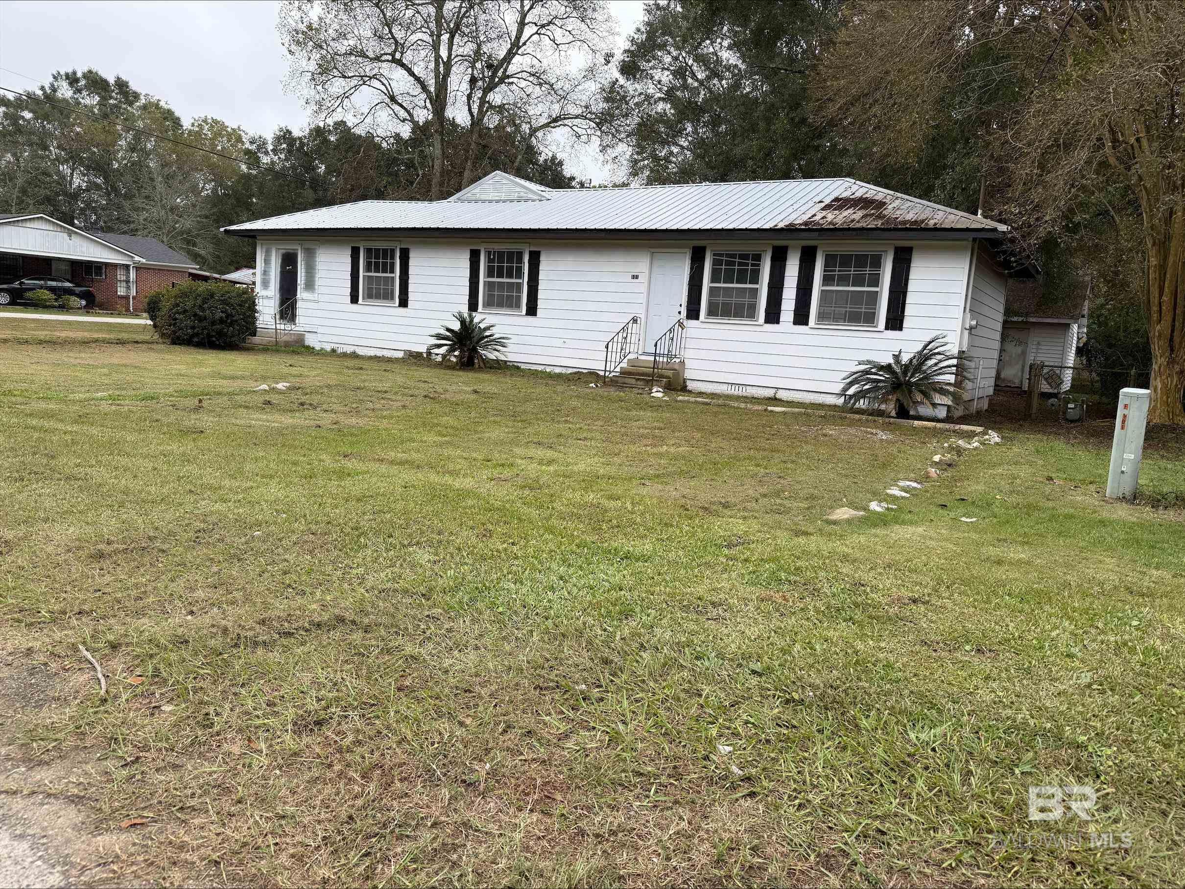 8th Ave, Chickasaw, AL 36611 #1