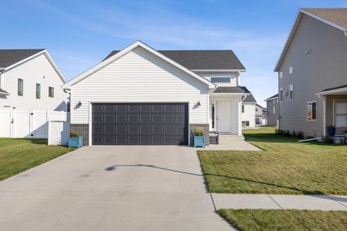6689 Toronto Dr S, Fargo, ND, 58104-4846 | Card Image