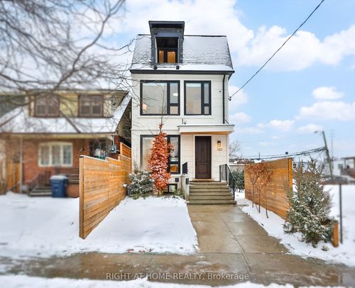 193 Winnett Ave, York, ON, M6C3L8 | Card Image