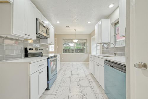 3527 Acorn Springs Ln, Spring, TX, 77389-4706 | Card Image
