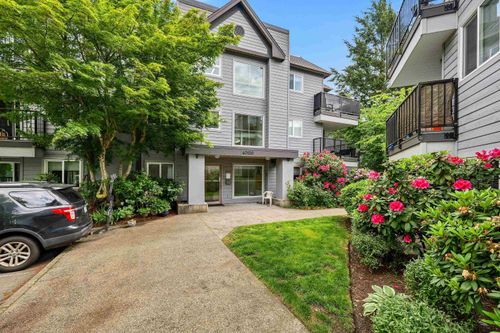 201b-40120 Willow Crescent, Squamish, BC, V8B0L7 | Card Image