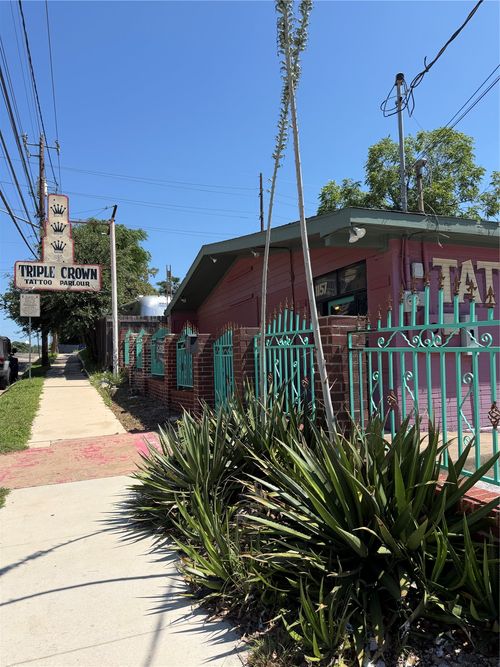 1157 Chicon St, Austin, TX, 78702-2111 | Card Image