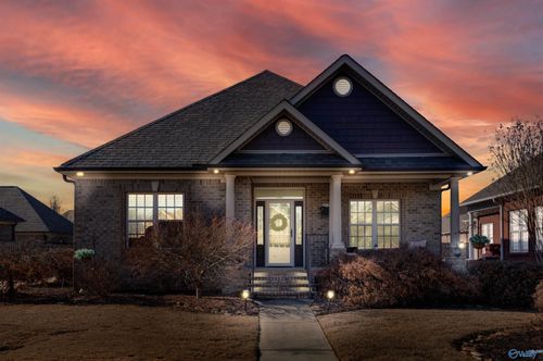 16777 Gardenview Ln, Athens, AL, 35613-6852 | Card Image
