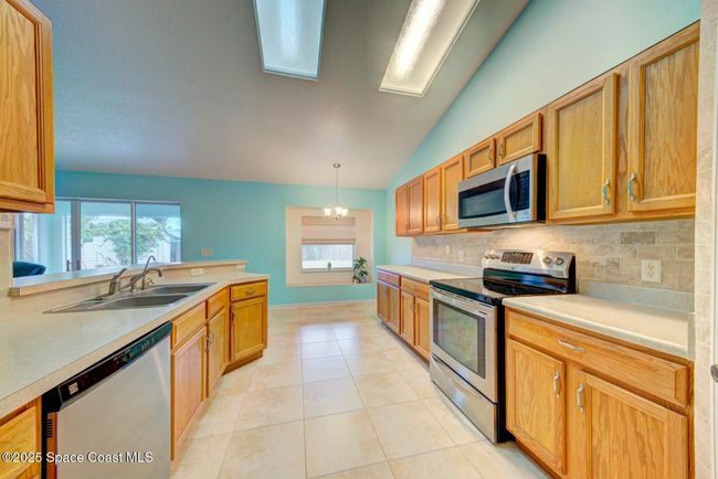 6175 Grissom Pkwy, House other with 3 bedrooms, 2 bathrooms and null parking in Cocoa FL | Image 4