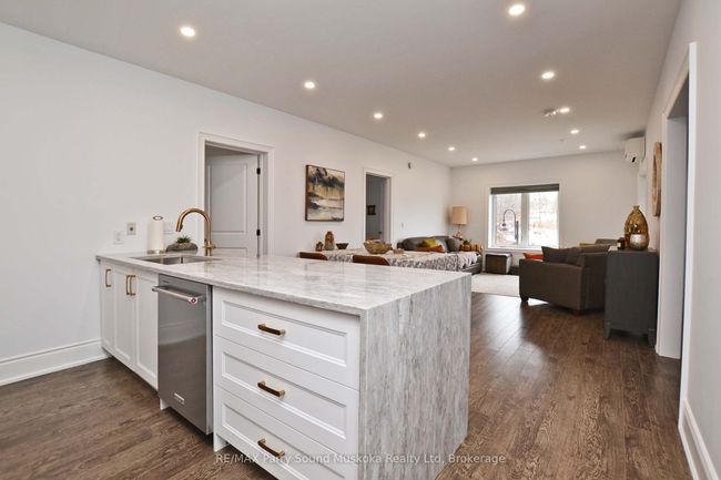 201 - 11c Salt Dock Rd, Condo with 2 bedrooms, 2 bathrooms and null parking in Parry Sound ON | Image 22
