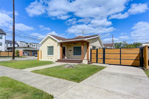 2401 Eagle St, Houston, TX, 77004-5209 | Card Image