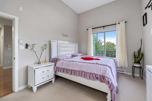 404 22290 North Ave, Maple Ridge, BC, V2X8Z8 | Card Image