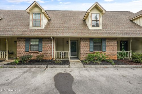 9005 Fountain Brook Ln, Knoxville, TN, 37923-1544 | Card Image